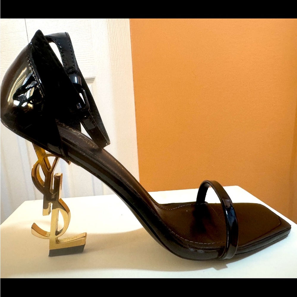 Slight used YSL heels patent black